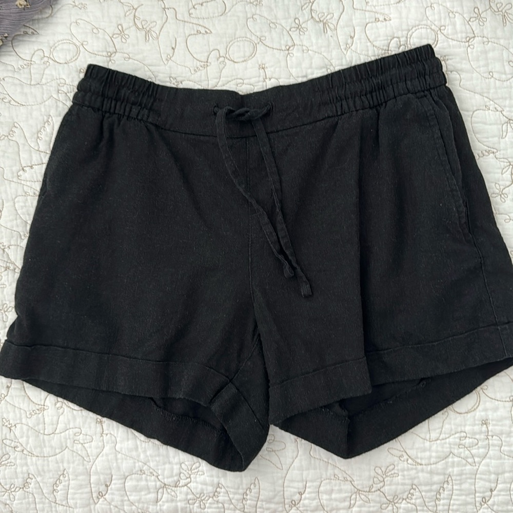 Old Navy linen shorts with 3 in inseam